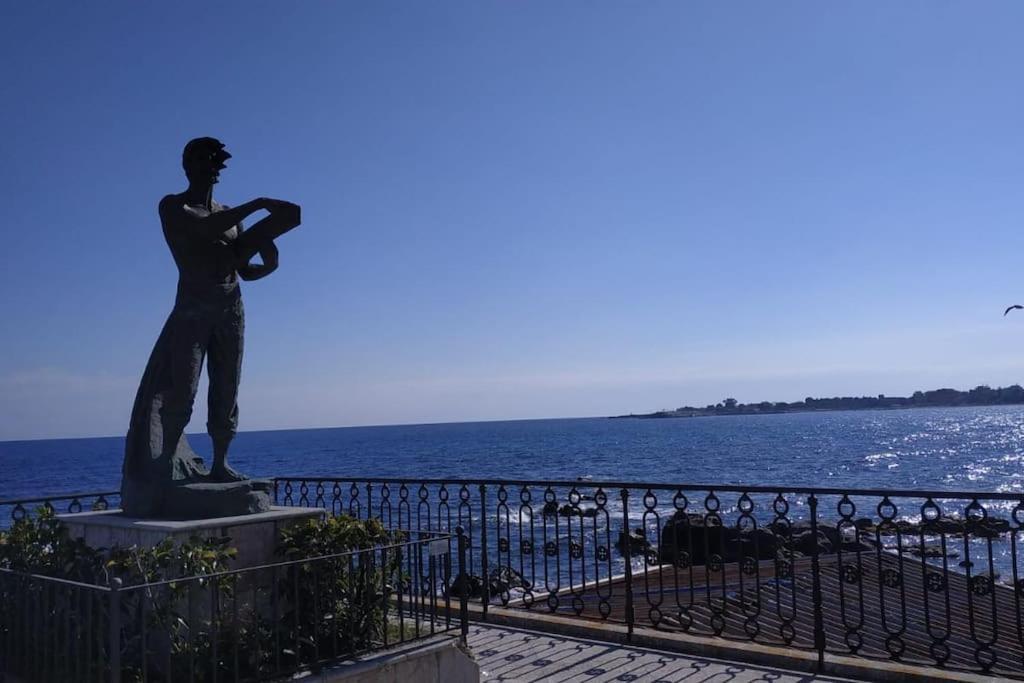 Casa Gioia Lejlighed Giardini Naxos Eksteriør billede